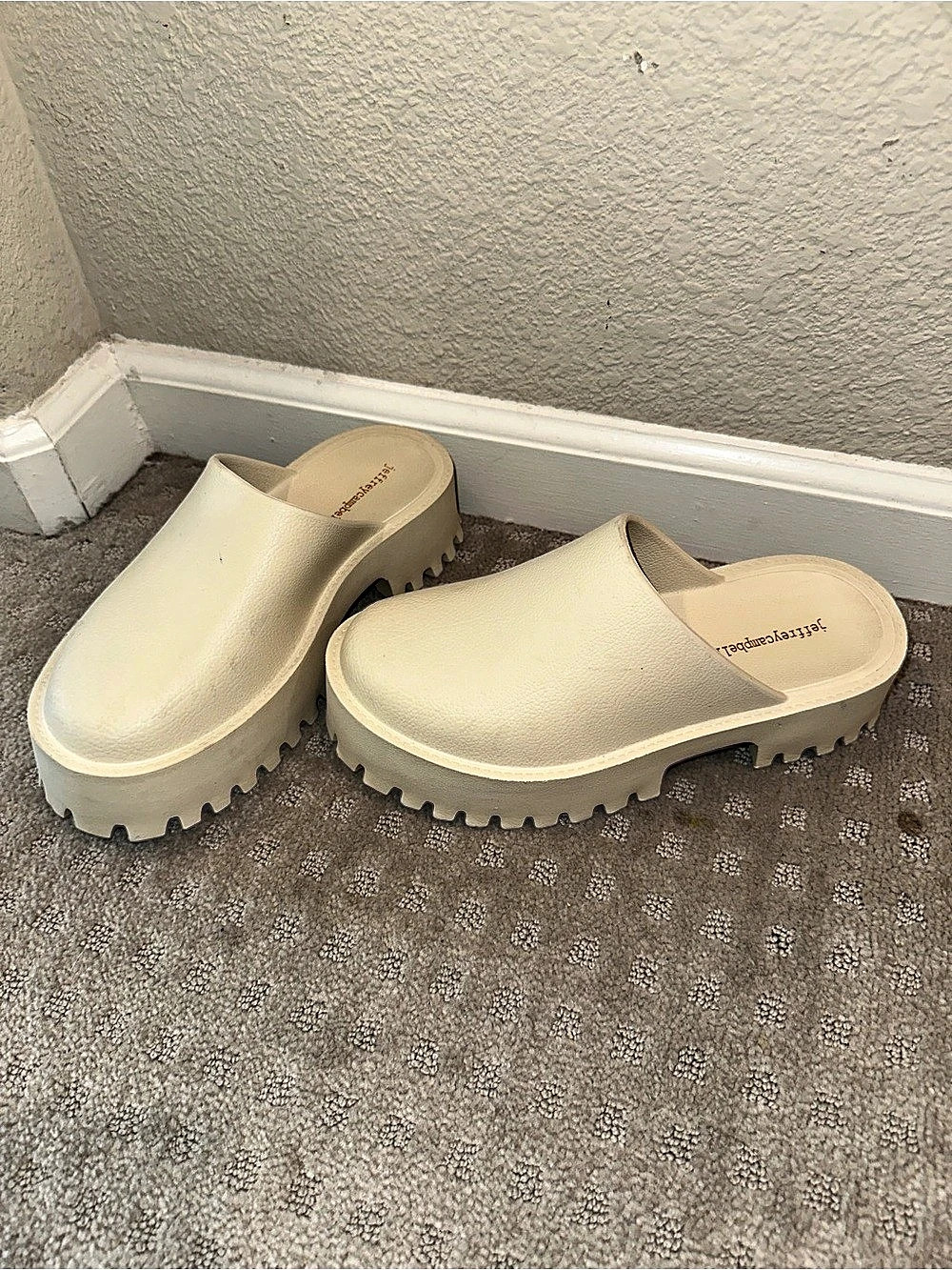 Jeffrey Campbell Platform Clogs Cream US 9